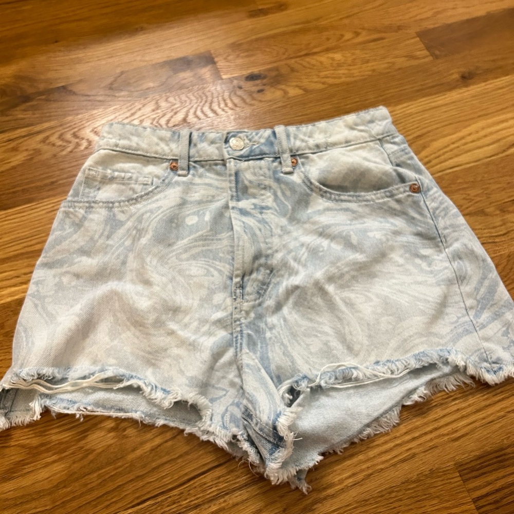 Brand new never worn Zara denim shorts